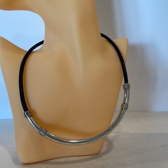 Unisex Sterling Silver & Genuine Leather Necklace Cool Details Makes Statement - Picture 7 of 10